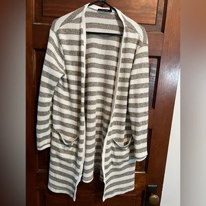 Cardigan Doe Rae brand brown and white stripe